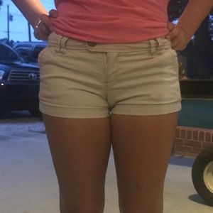 White/cream shorts